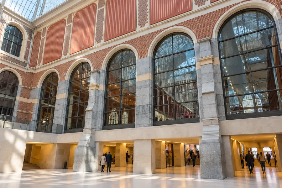 Bright Rijksmuseum atrium for visitors with eligible museum passes